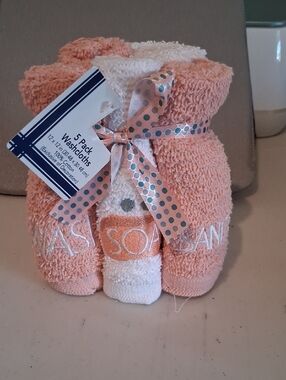 Peach & White Embroidered Washcloth Set - 5 Pack